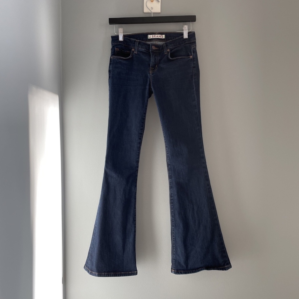 J Brand Babe Starless Flared Jeans in Dark Wash 26 x 32
